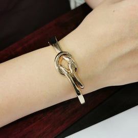 Stylish Simple Knot Bracelet